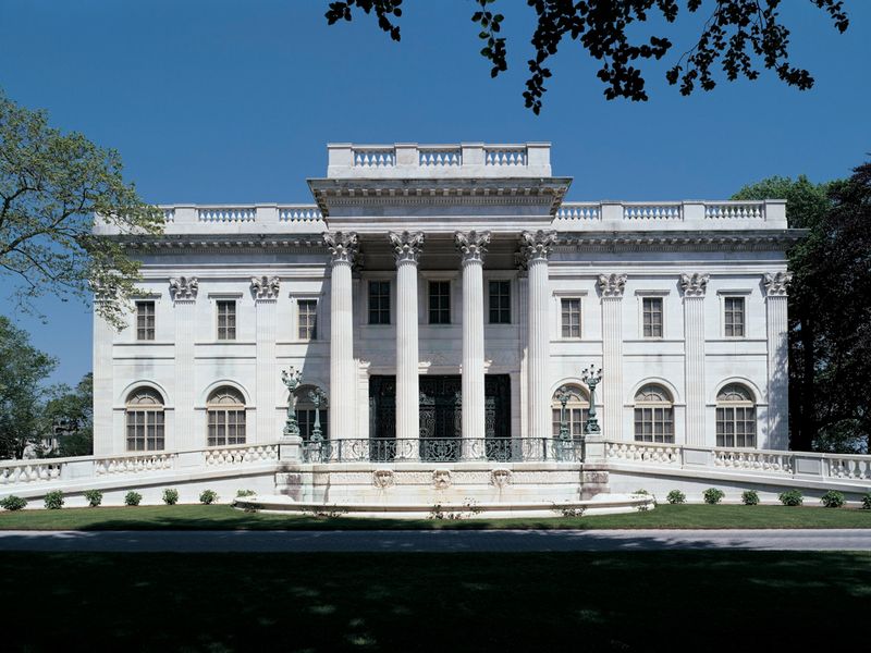 Inside 25 Luxurious Homes Of The Richest Gilded Age Families In USA - Decor Hint Marble House: Alva Vanderbilt's Marble Marvel