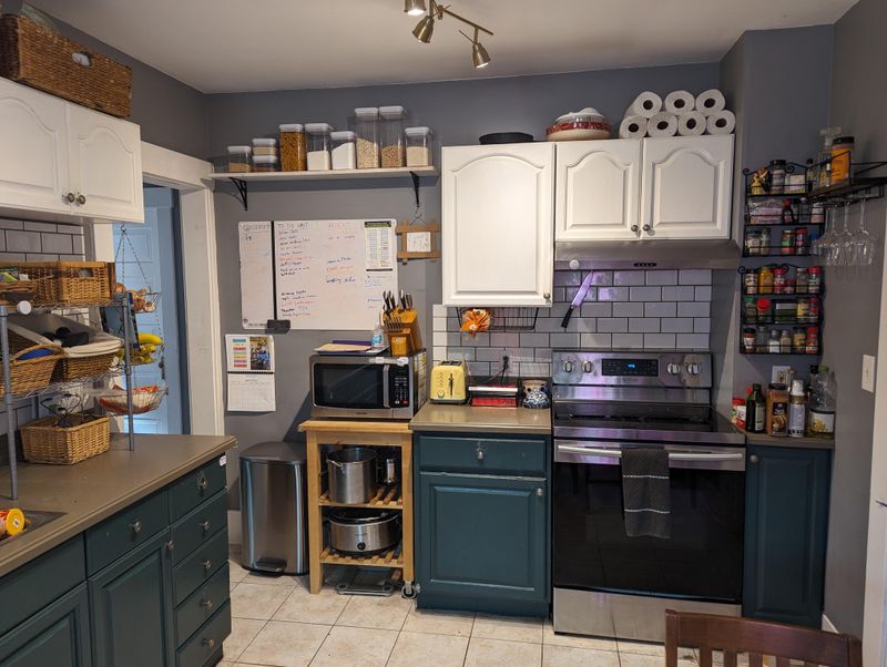 22 Home Offenses That Give Designers Instant Heartburn When They Walk Into Someone's Home - Decor Hint Cluttered Countertops In Kitchens And Bathrooms