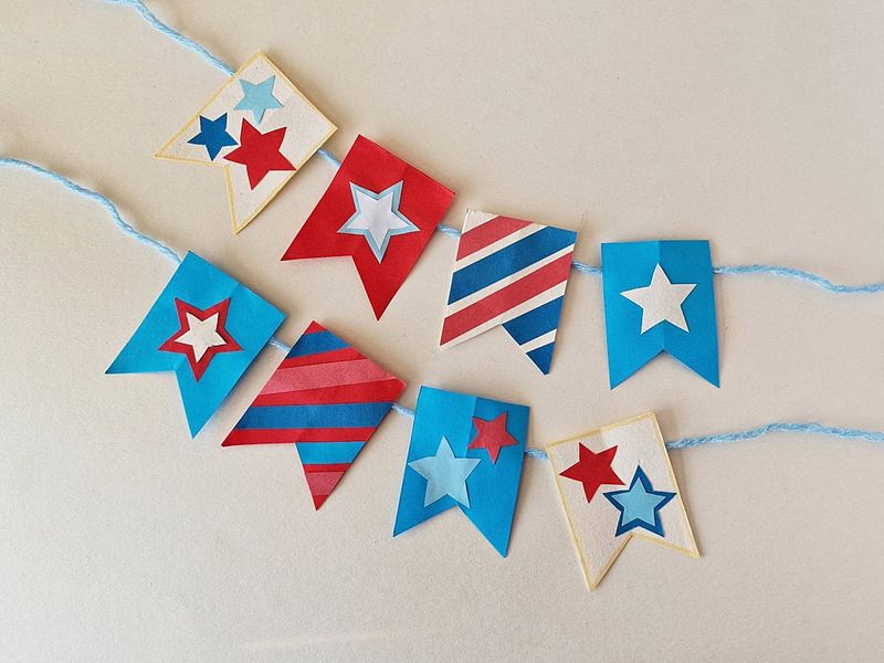 15 Creative Decor Ideas To Transform Your Home For The Fourth Of July - Decor Hint DIY Flag Banners And Garlands