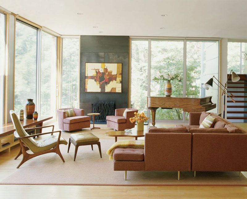 10 Things in Grandma's Living Room That Are Worth A Fortune - Decor Hint Mid-Century Modern Furniture