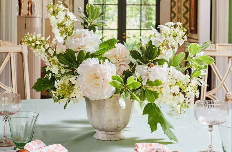 Designers Reveal 15 Inexpensive Ways To Create A Richer Home Aesthetic - Decor Hint Display Fresh Flowers