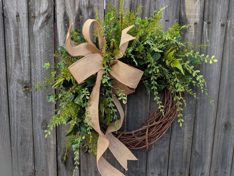 7 Porch Pieces To Toss And 5 That Designers Recommend Keeping - Decor Hint Keep: Statement Door Wreath