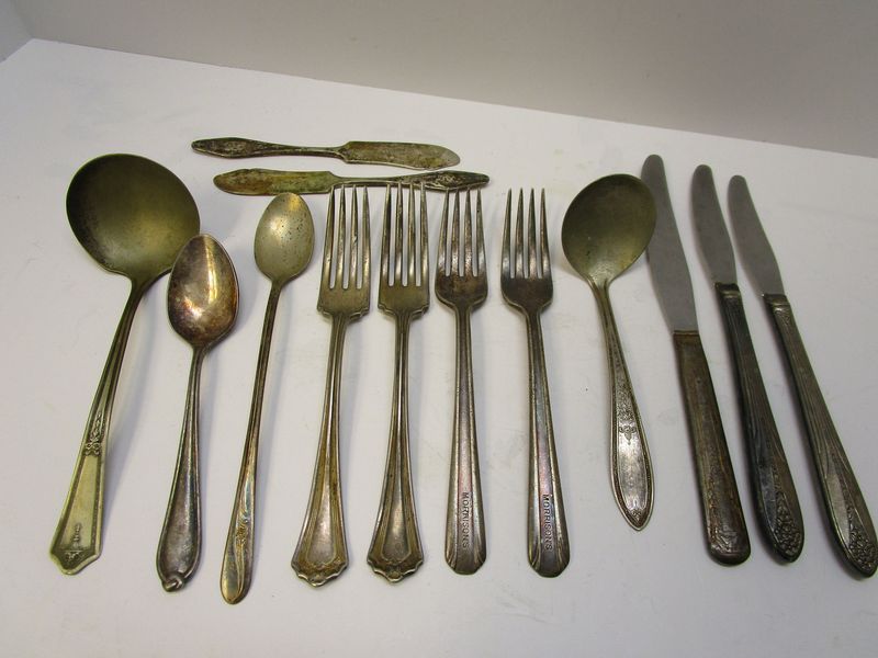 7 Antiques Georgia Experts Say Are Worthless - And 7 They'd Never Touch - Decor Hint Mismatched Silver-Plated Flatware