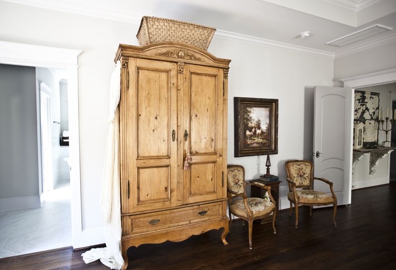 36 Antiques Are Not Worth A Penny Nowadays, For Real - Decor Hint Antique Armoires