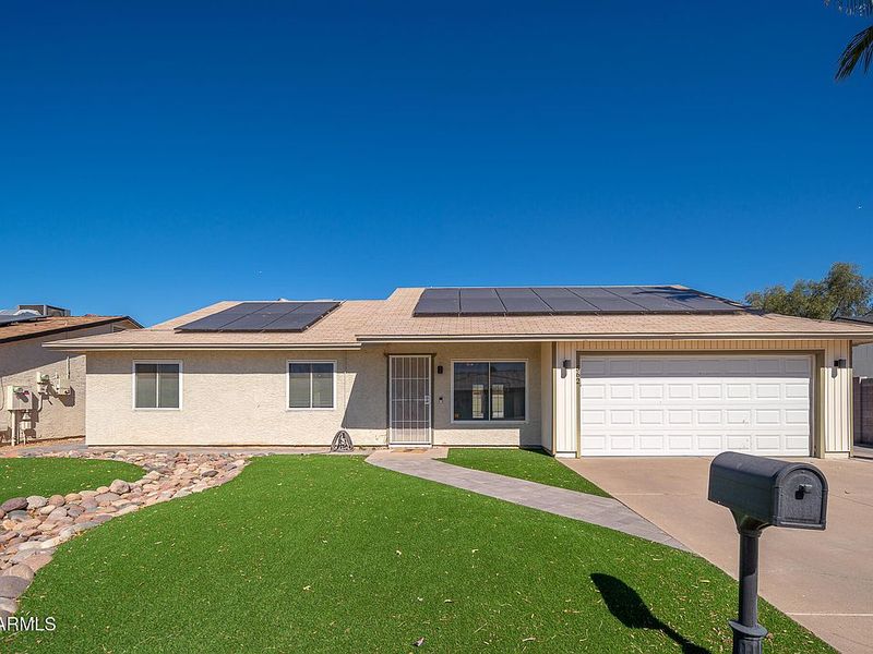 12 Arizona Homes Facing Market Challenges - Decor Hint Solar Panel Nightmare in Mesa