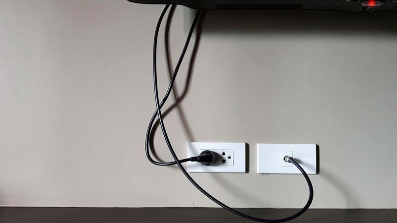 Visible Cables