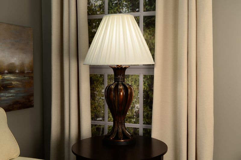 What Not to Keep: 13 Living Room Eyesores Still Found In Warner Robins Homes - Decor Hint Outdated Lamp Sets With Bell-Shaped Shades