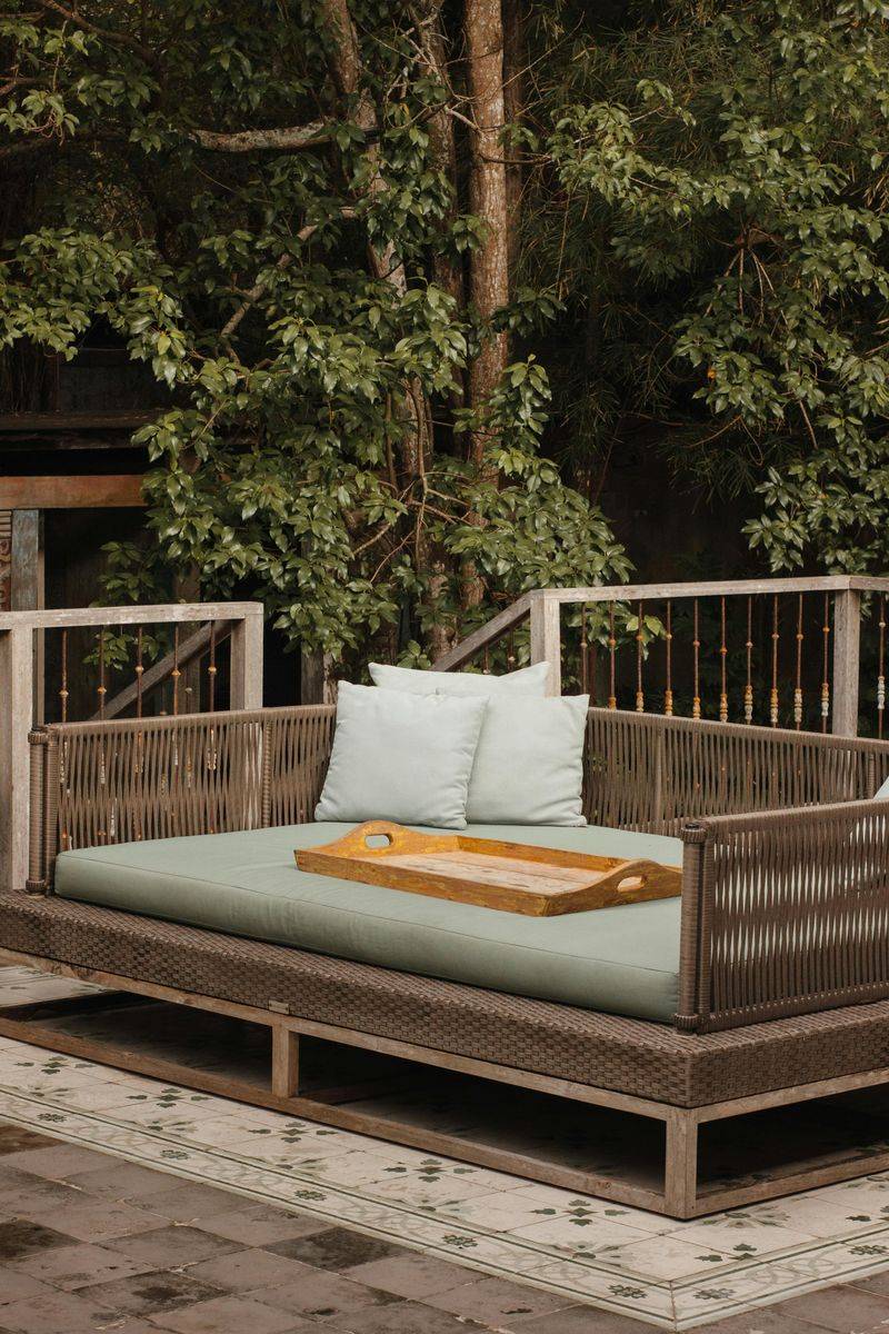 Decorative Throw Pillows With Non-Removable Covers