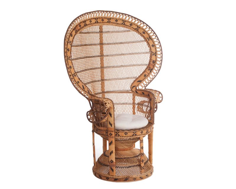 Timeless Vintage Furniture Trends From Hawaii Homes - Decor Hint Rattan and Wicker Wonders