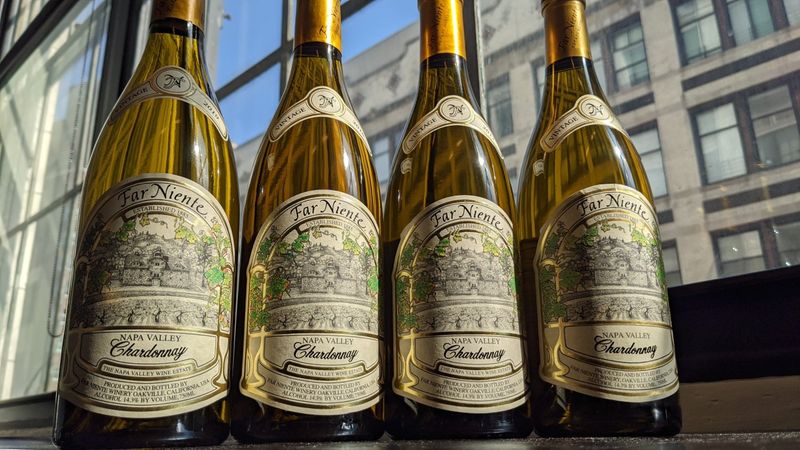 6 California Vintage Collectibles To Watch In 2025 (And 6 to Skip) - Decor Hint California Wine Country Artifacts