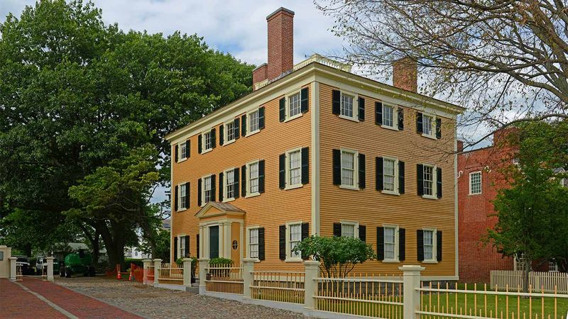 7 Classic Curb Appeal Styles From Historic Georgia Streets - Decor Hint Federal Style Sophistication