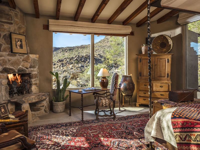 6 Decor Choices In Yuma Homes Making A Comeback And 4 That Never Left Style - Decor Hint Earthy Color Palettes