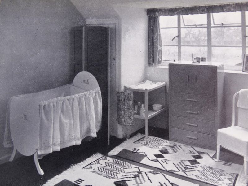 22 Photos That Show What American Homes Truly Looked Like 100 Years Ago - Decor Hint Nursery Simplicity
