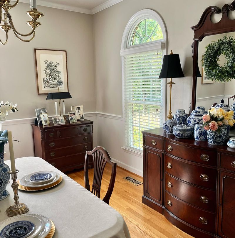 14 Southern Decorating Tips That Have Stood The Test Of Time - Decor Hint Antique Wood Furniture