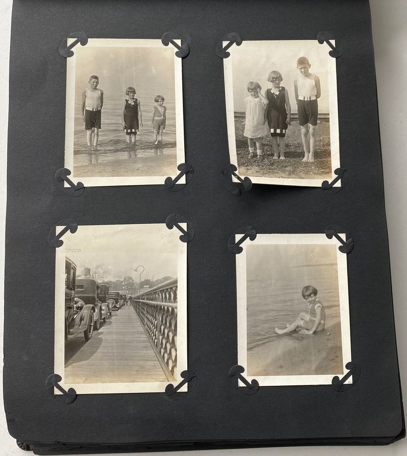 36 Things In Your Home You’ll Regret Throwing Out In 10 Years - Decor Hint Family Photo Albums