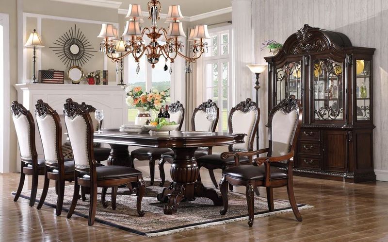 10 Home Features Port Saint Lucie Buyers Are Steering Clear Of (And 5 They've Totally Ditched Already) - Decor Hint Formal Dining Rooms