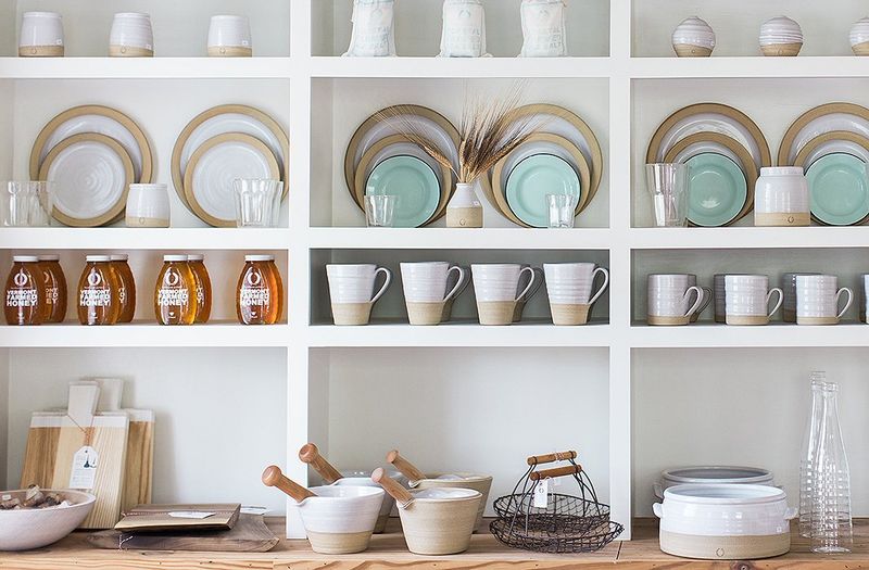 9 Signature Decor Elements That Capture The Heart Of Iowa Homes - Decor Hint Handcrafted Pottery And Ceramics