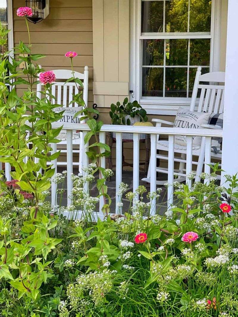 9 Items That Designers Say Should Never Be On Your Porch (And 8 That Should Be) - Decor Hint Unused or Broken Furniture