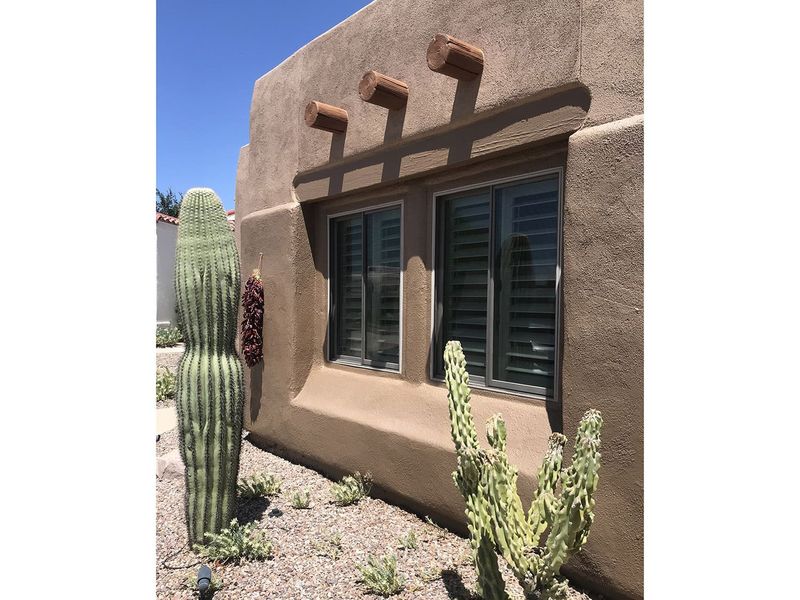 Tucson's Changing Architecture: 17 House Designs Likely To Fade By 2030 - Decor Hint Faux-Timber Post & Beam Bungaloid