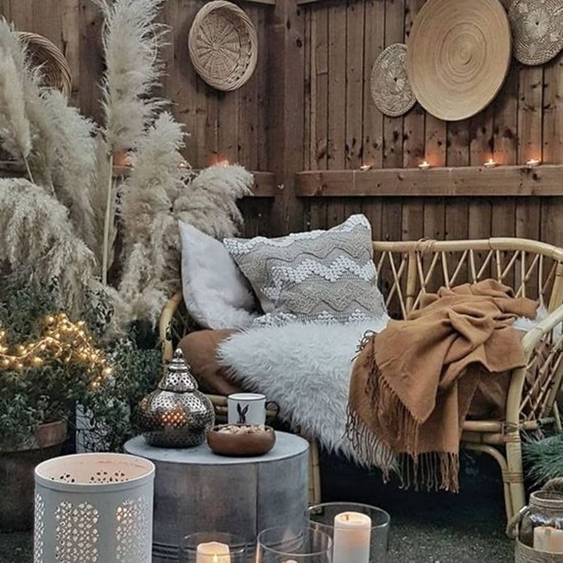 24 Inspiring Ways To Blend Rustic Boho And Farmhouse Styles In Your Living Room - Decor Hint Global-inspired accessories