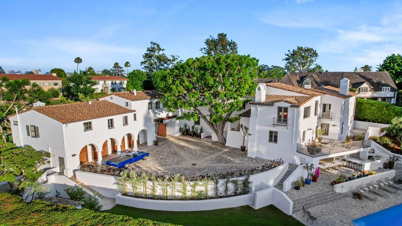 10 Vintage-Inspired Facades That Define Los Angeles' Historic Charm - Decor Hint Spanish Colonial Revival Stucco Exteriors