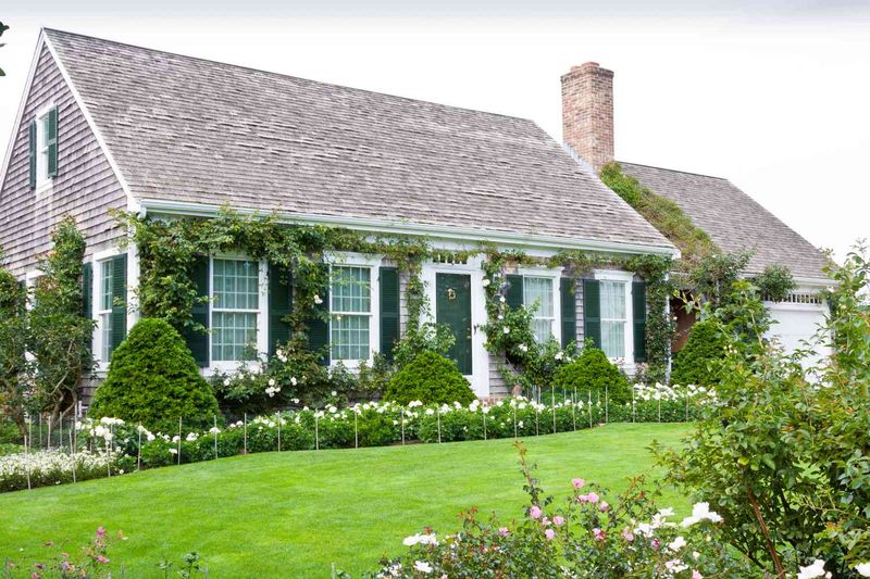 The Charm Of Cape Cod Houses 13 Things You Should Know - Decor Hint Simple, Clean Lines