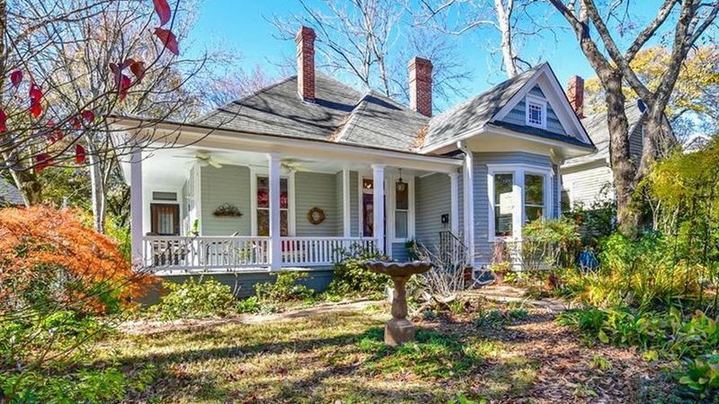 Atlanta's Favorite Outdoor Designs: 10 Spaces You'll Love To See - Decor Hint Grant Park Victorian Porch Revival