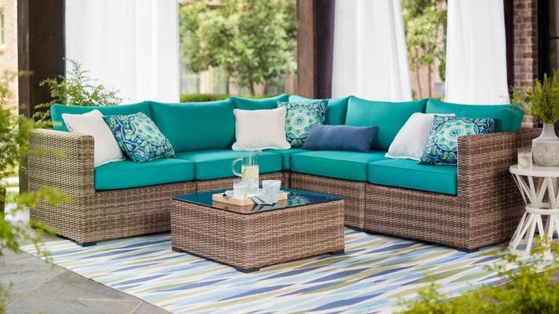 Bold Rug Ideas Drawn From California's Eclectic Interiors - Decor Hint Indoor-Outdoor Rugs For Patio Living