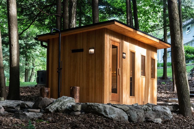 12 Scandinavian-Inspired Exterior Touches From Minnesota Cabins - Decor Hint Outdoor Saunas