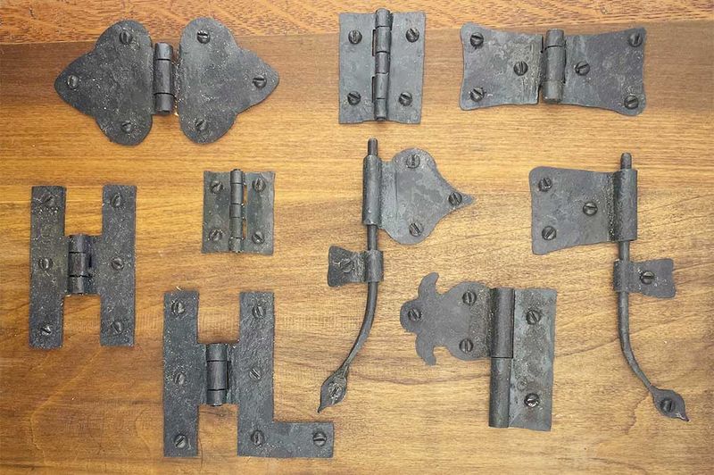 12 Pennsylvania Farmhouse Details That Instantly Feel Like Home - Decor Hint Hand-Forged Hardware With Stories To Tell