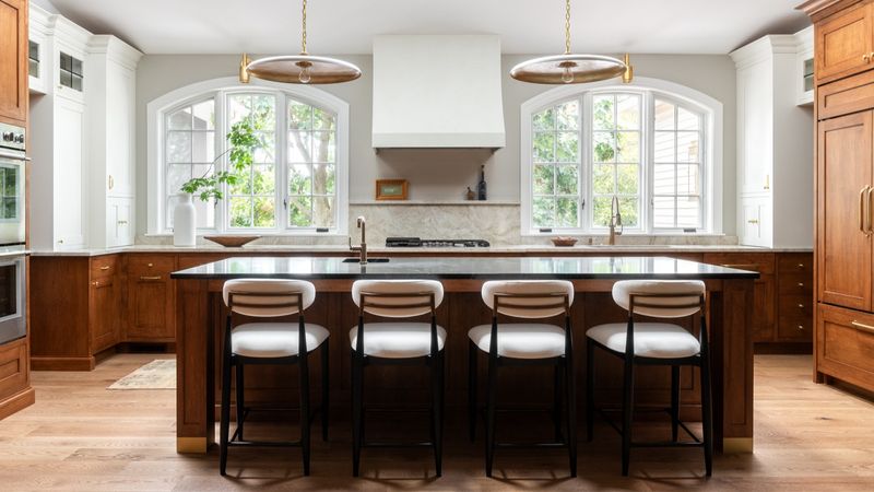 Say Goodbye To These Fading Kitchen Trends Missouri Homeowners Are Leaving Behind, Plus Timeless Styles That Always Impress - Decor Hint Functional Kitchen Islands With Seating Are Serving Up Style and Purpose