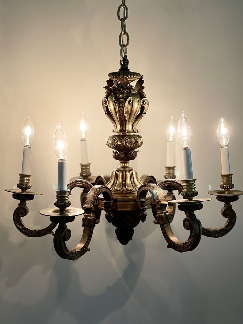16 Must-See Features Inside This Stunning Connecticut Georgian Colonial - Decor Hint Elegant Chandeliers