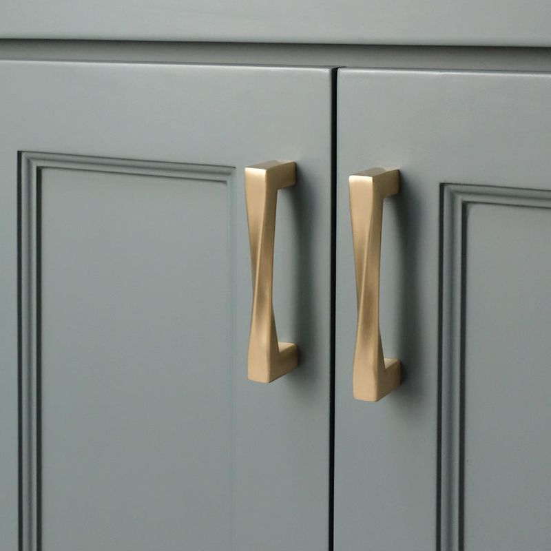 24 Clever Upgrades Designers Swear By For A High-End Kitchen Vibe - Decor Hint Designer Hardware Handles