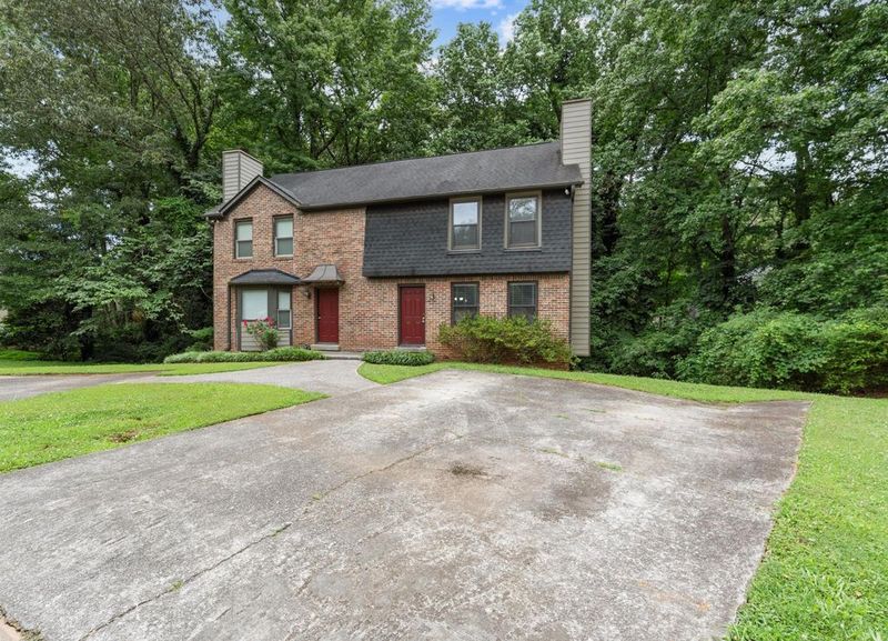 Alpharetta's Housing Shift: 3 Home Types Slipping In Value By 2025 (And 4 Seeing Growth) - Decor Hint Older Townhomes
