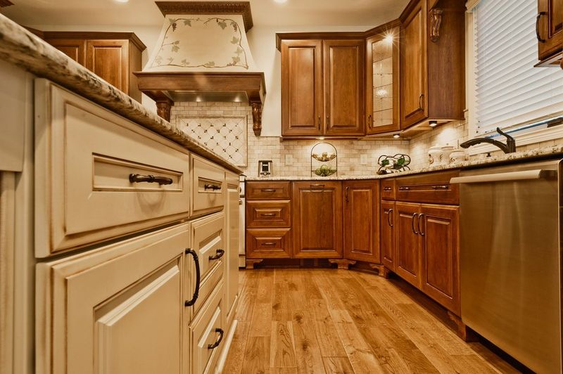 Designers In Washington Say Goodbye To These 9 Kitchen Trends And Hello To These 9 - Decor Hint Tuscan Color Schemes