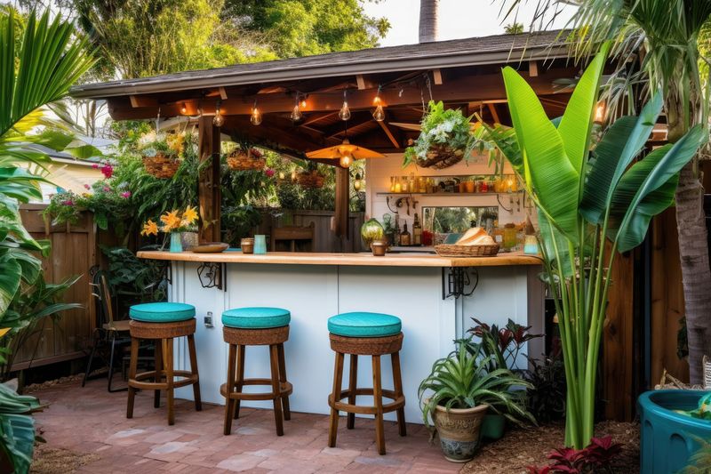 Florida's Most Loved Outdoor Nooks Everyone's Raving About - Decor Hint Tiki-Style Mini Bars