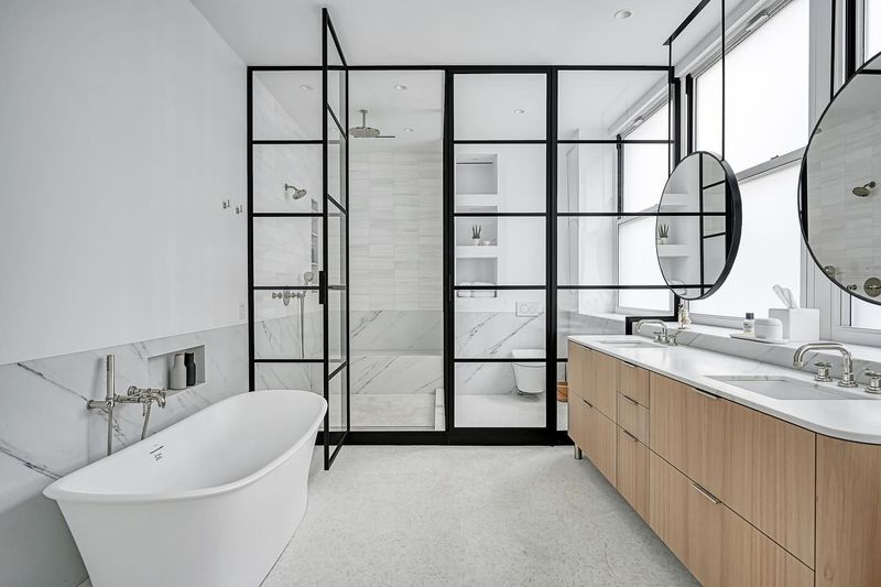 12 Bathroom Upgrades You'll Spot All Over Modern New York Apartments - Decor Hint Industrial-Style Fixtures