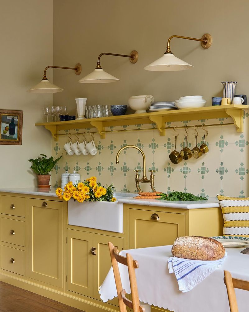 16 Cozy Color Combinations Perfect For Cottage Style Homes - Decor Hint Butter Yellow and Linen White
