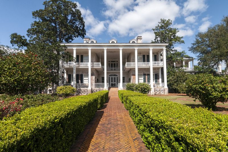 24 Historic Mansions In Georgia That Offer Glimpse Into The Grandeur Of Bygone Eras - Decor Hint Pebble Hill Plantation – Thomasville