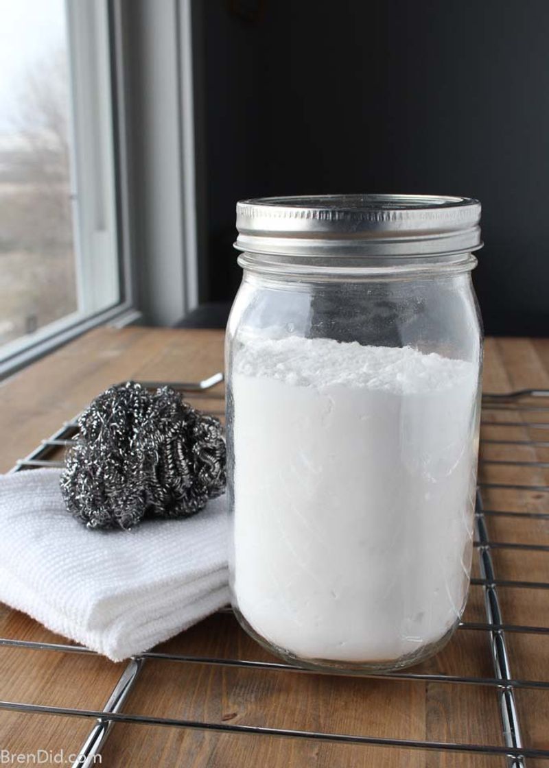 10 Natural Ways To Clean Oven Racks Without Using Harsh Chemicals - Decor Hint Baking Soda and Vinegar Soak
