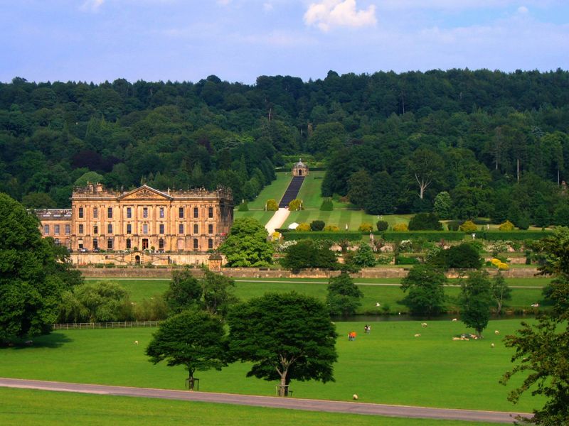 20 English Aristocrat Homes That Are Fit For A Fairytale - Decor Hint Chatsworth House: The Palace of the Peak