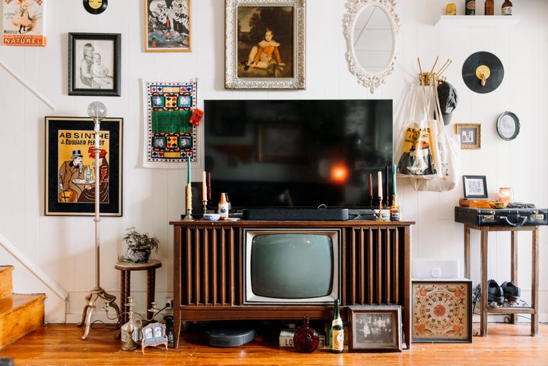 In My Experience, These 9 Interior Antiques Might Sell For Pennies And These 9? Don’t Even Try - Decor Hint Old Entertainment Centers
