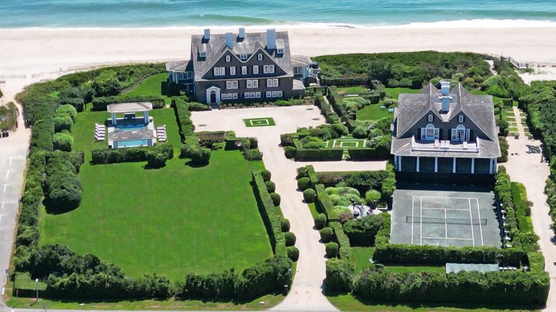 10 Biggest Houses That You Will Find In The US - Decor Hint Meadow Lane Compound: Southampton's Beachfront Behemoth