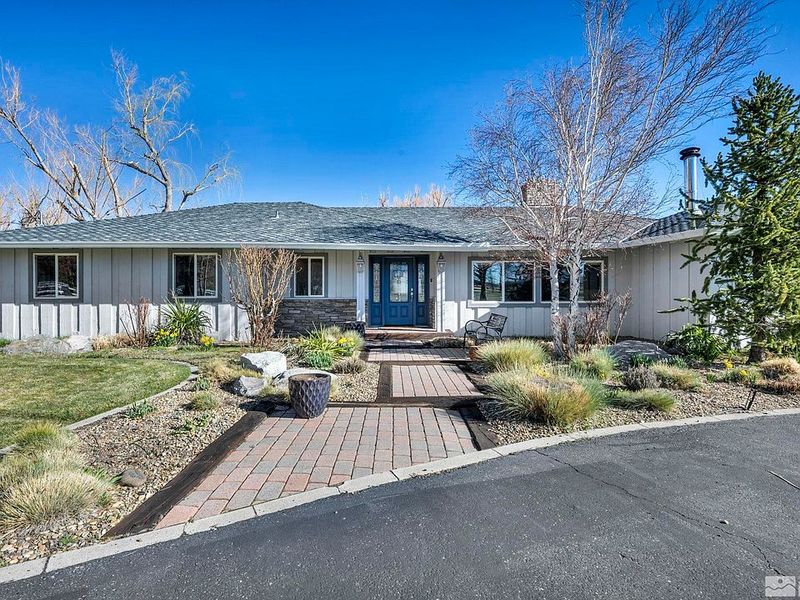 Nevada Market Watch: 11 Homes Losing Value By End Of 2025 (And 5 That Are Gaining Steam) - Decor Hint Eco-Friendly Ranch-Style Homes