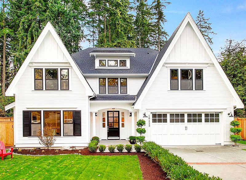 20 Modern Farmhouse Exterior Styles That Are Timeless - Decor Hint Gabled Roof Variations