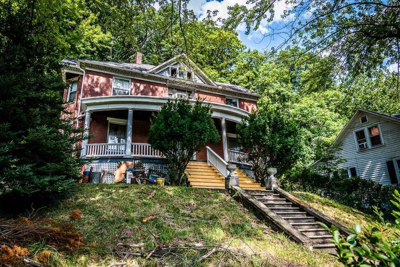 The End Of An Era: 14 Maryland Home Styles Becoming Obsolete By 2030 - Decor Hint Overly Ornate Colonial Revival