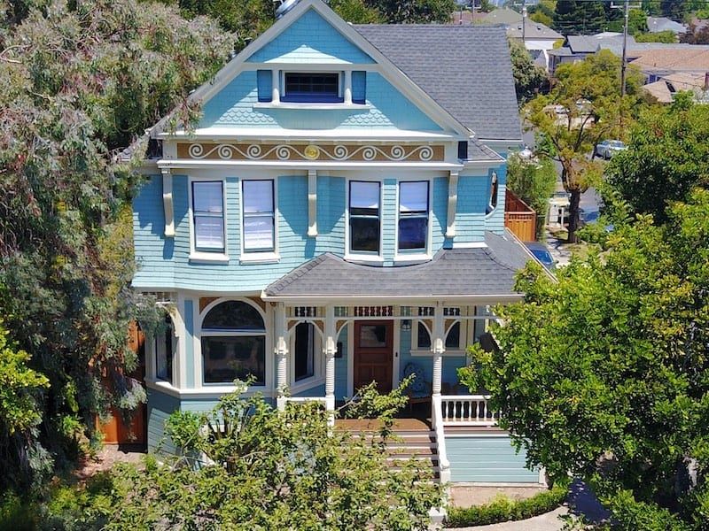 10 Ways Mid-Century Modern and Victorian Homes Compare In 2025's Housing Market - Decor Hint Renovation Complexity