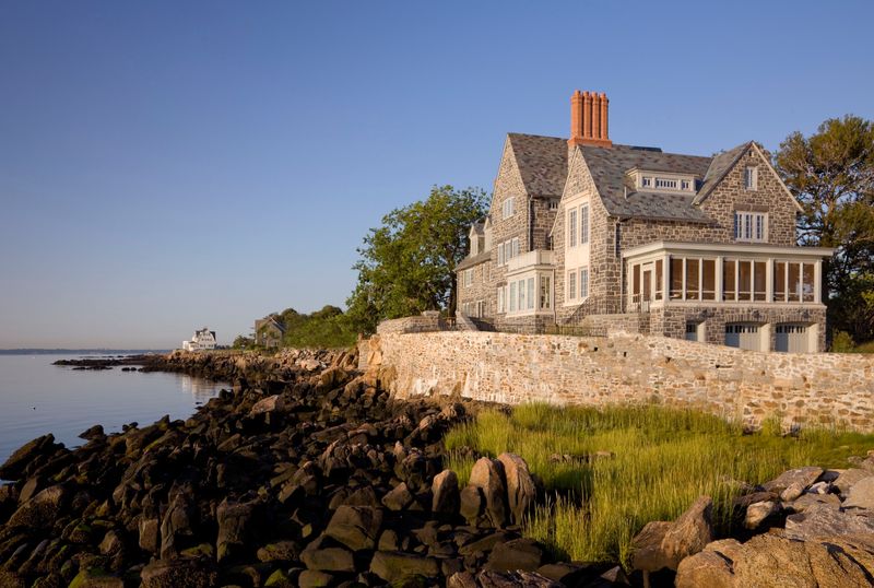 25 Secluded Mansions In Maine With Unforgettable Settings - Decor Hint Kennebunkport Retreat, Kennebunkport
