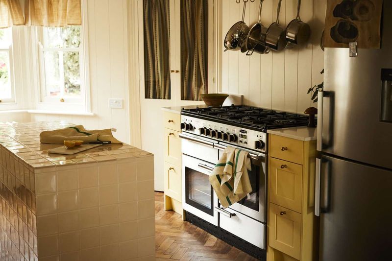 14 Features St. Louis Buyers Are Turning Their Backs On (Plus 5 They've Already Written Off) - Decor Hint Tiled Countertops