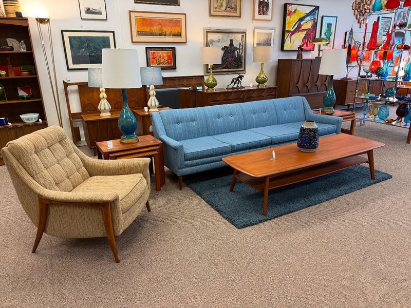 Mid‑Century Modern Furniture